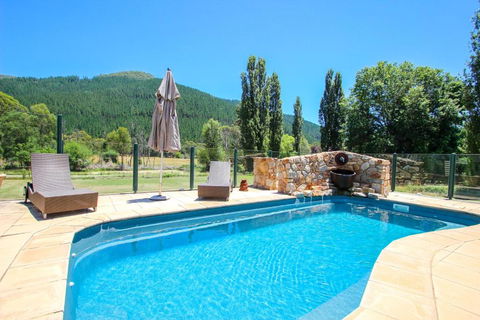 Mill Cottage - Accommodation Redcliffe 2