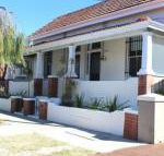 Captains Heritage Cottage - Accommodation Redcliffe