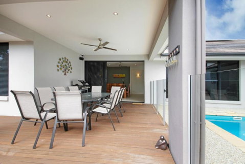 Grand Parade - Accommodation Redcliffe 1