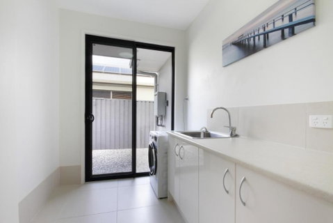 Grand Parade - Accommodation Redcliffe 5