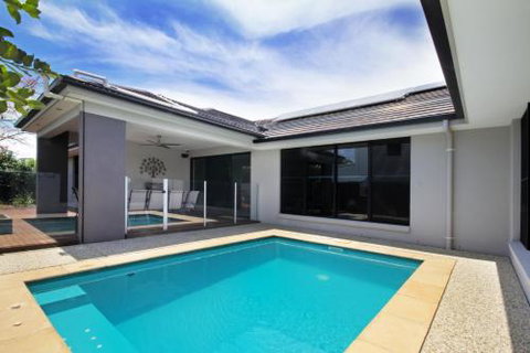 Grand Parade - Accommodation Redcliffe 3