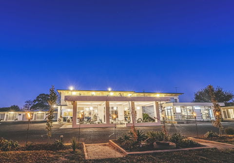 The Oriana, Orange - Accommodation Redcliffe 1