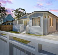 Margarets Hamptons Cottage - Accommodation Redcliffe