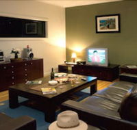 Plomer Beach House - Accommodation Redcliffe