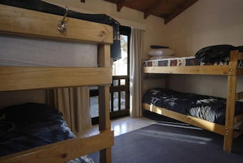 Razorback 3 - Accommodation Redcliffe 2