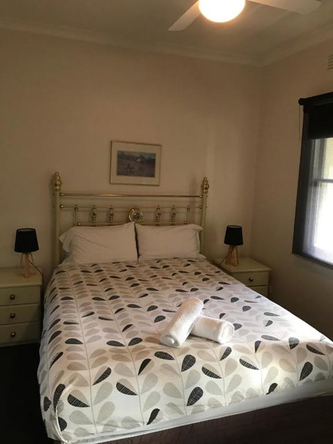Echuca Holiday Units - Accommodation Redcliffe 1