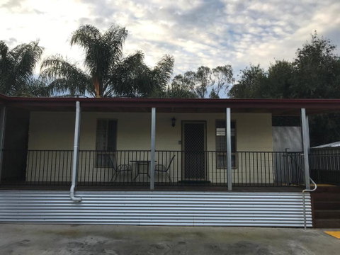 Echuca Holiday Units - Accommodation Redcliffe 2
