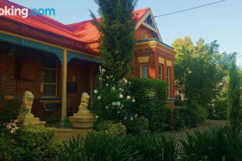 Boutique Motel Sefton House - Accommodation Redcliffe 0