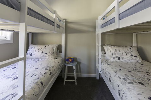 Winter Home - Our Place At Bright - Accommodation Redcliffe 4