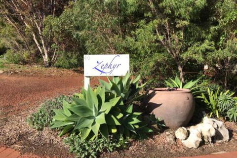 Zephyr Studio - Accommodation Redcliffe 5