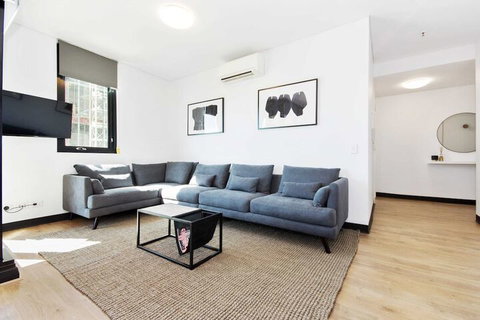 Swainson On Synagogue - Accommodation Redcliffe 6