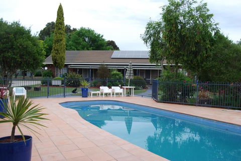 Greenvale Holiday Units - Accommodation Redcliffe 6