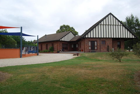 Greenvale Holiday Units - Accommodation Redcliffe 2