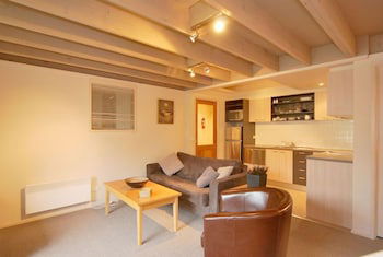 Merlot - Accommodation Redcliffe 2