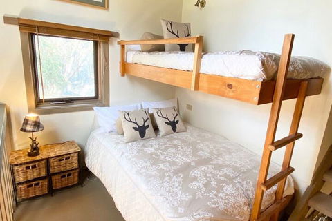 Westons - Accommodation Redcliffe 2