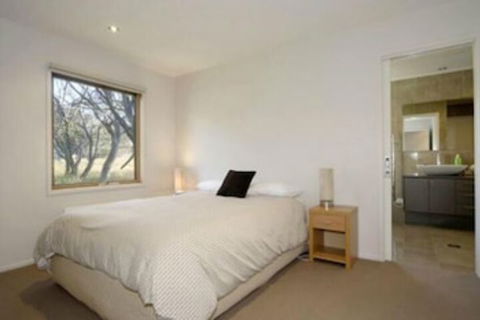 Ski Break - Accommodation Redcliffe 5