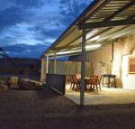 Dug Out B  B Apartments - Accommodation Redcliffe