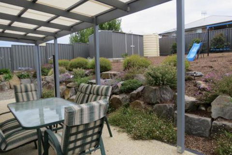 38 Wright Tce Encounter Bay - Accommodation Redcliffe 4