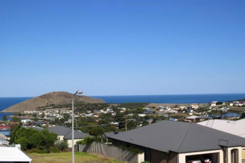 38 Wright Tce Encounter Bay - Accommodation Redcliffe 0