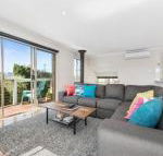 Coral Reef - Accommodation Redcliffe