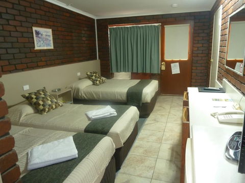 Pioneer Lodge Motel - Accommodation Redcliffe 1