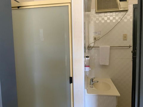 Top 1 Motel - Accommodation Redcliffe 4