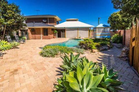 Yanchep Beach Retreat - Accommodation Redcliffe 3