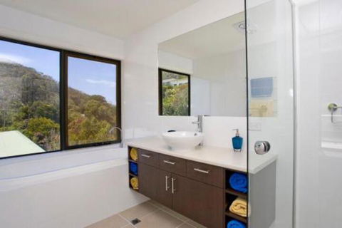 Earth Sea Sky - Accommodation Redcliffe 2
