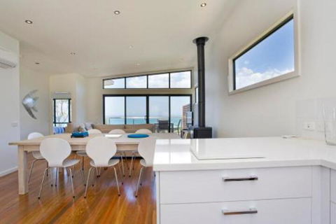 Earth Sea Sky - Accommodation Redcliffe 5