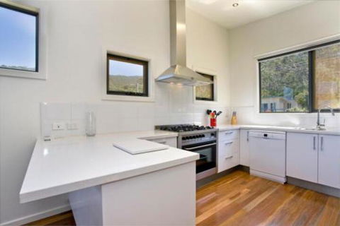 Earth Sea Sky - Accommodation Redcliffe 7