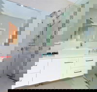 Ocean 180A - Accommodation Redcliffe