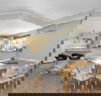 The Lighthouse - Accommodation Redcliffe