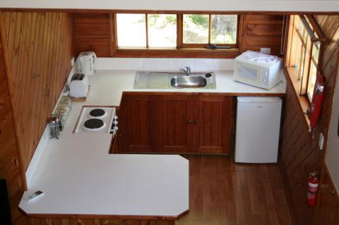 Gaol House Cottages - Accommodation Redcliffe 4