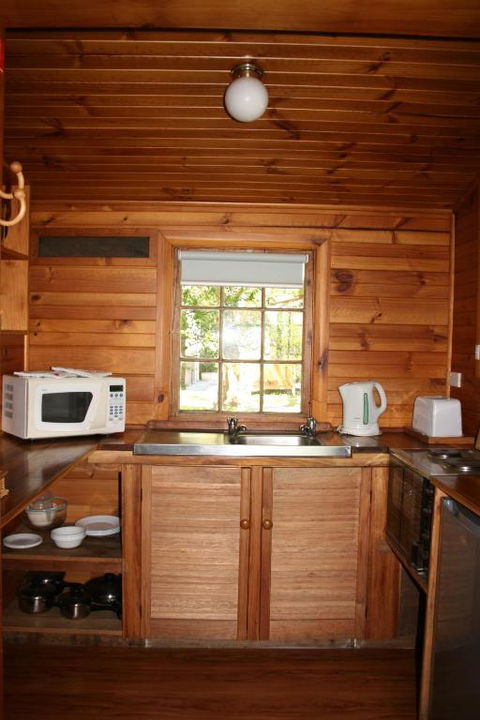 Gaol House Cottages - Accommodation Redcliffe 6