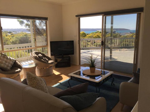 White Sands Holiday Retreat - Accommodation Redcliffe 1