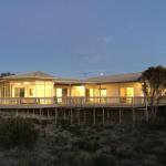 White Sands Holiday Retreat - Accommodation Redcliffe 0