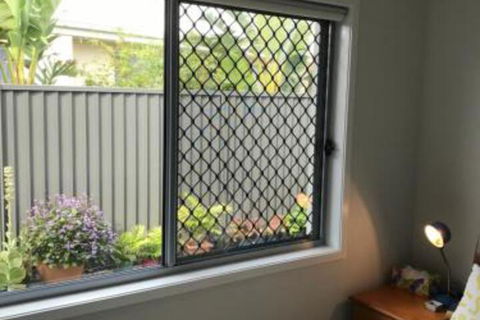 M & Ts Waterfront Bed & Breakfast - Accommodation Redcliffe 4