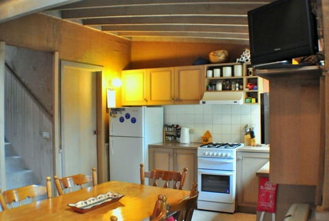 Pinnacle - Accommodation Redcliffe 2