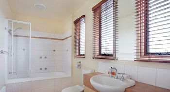 High Plains Drifter - Accommodation Redcliffe 1