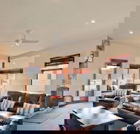 High Plains Drifter - Accommodation Redcliffe