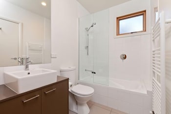 Mitchell - Accommodation Redcliffe 4