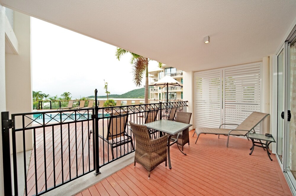 Airlie Beach QLD Accommodation Redcliffe