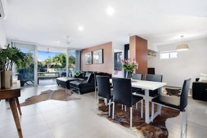 Bundall QLD Accommodation Redcliffe