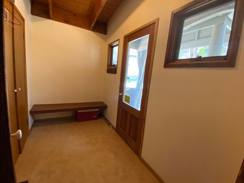 Deep Powder - Accommodation Redcliffe 0