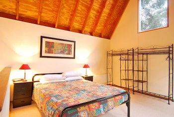 Deep Powder - Accommodation Redcliffe 5