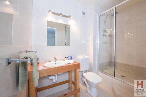 Alpine Apartment Great Location With Views Of Lake Jindabyne - Accommodation Redcliffe 3