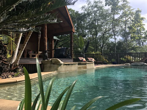 CasaGrande Resort & Day Spa - Accommodation Redcliffe 2