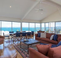 Seagull House ocean viewed house - Accommodation Redcliffe