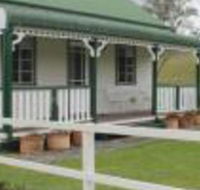 The Dollhouse Cottage - Accommodation Redcliffe