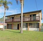 House that has the Lot - Accommodation Redcliffe